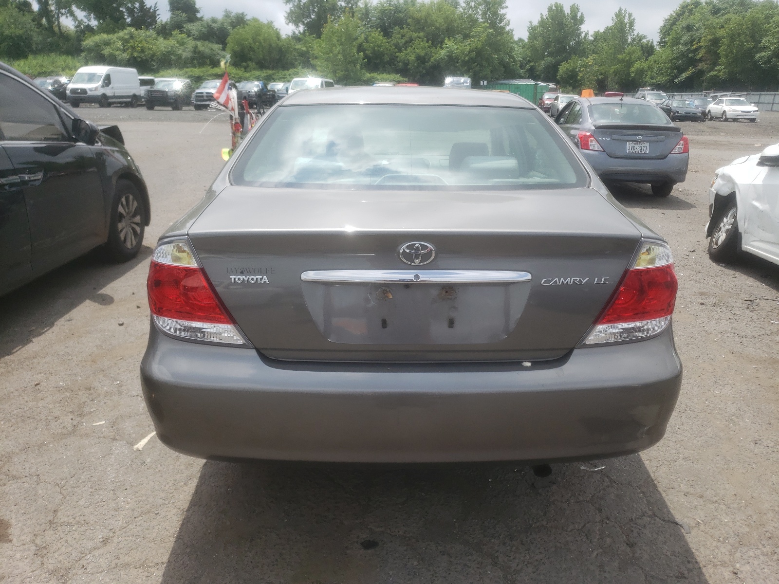 4T1BE32K75U974015 2005 Toyota Camry Le