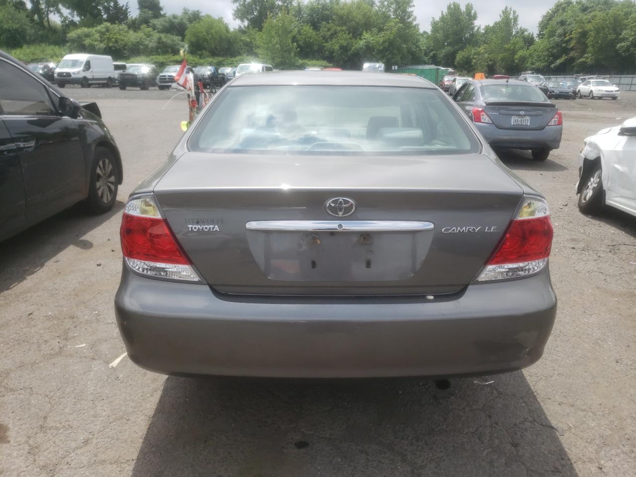 2005 Toyota Camry Le VIN: 4T1BE32K75U974015 Lot: 62611634