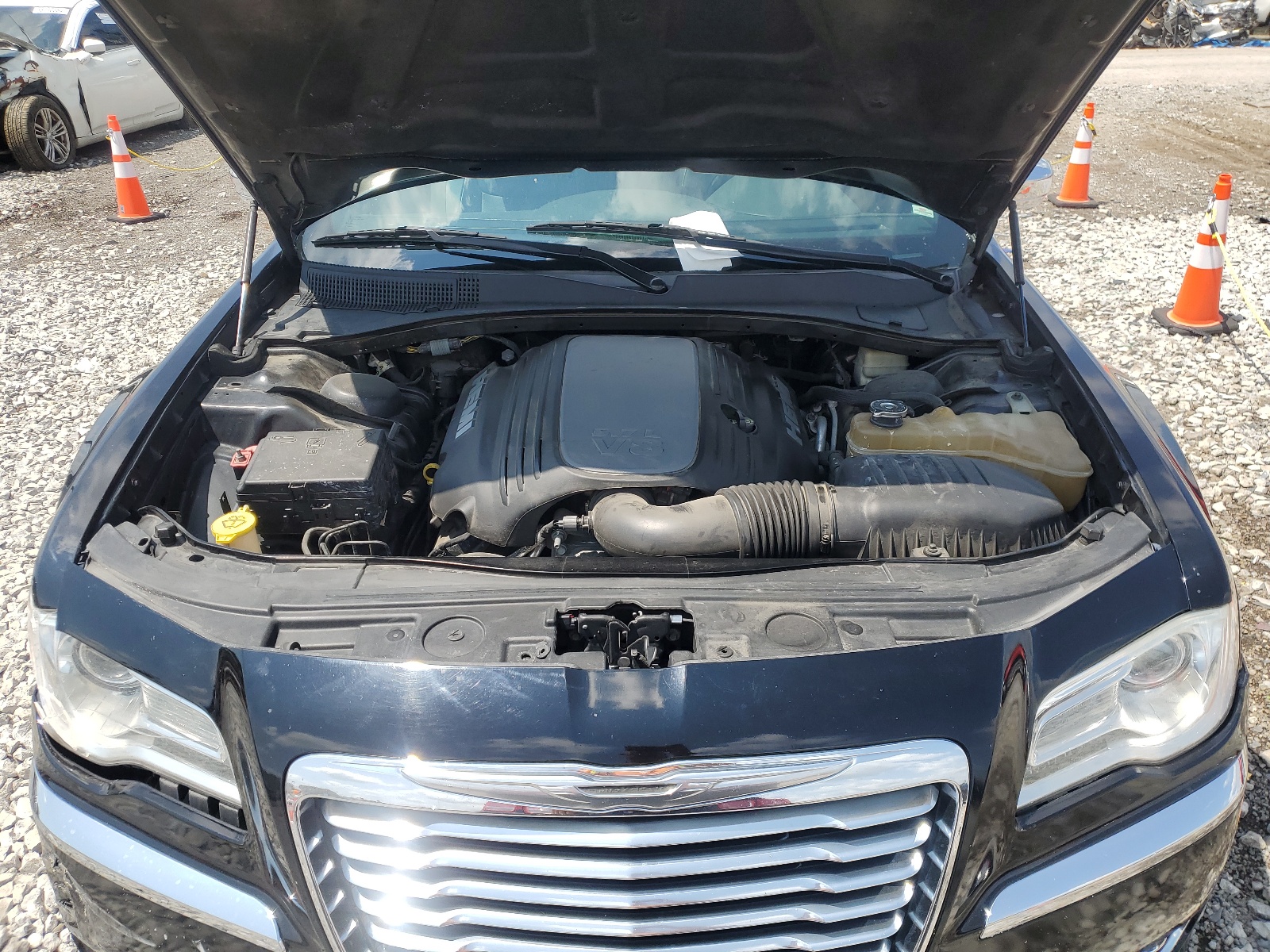 2014 Chrysler 300C vin: 2C3CCAET8EH157568