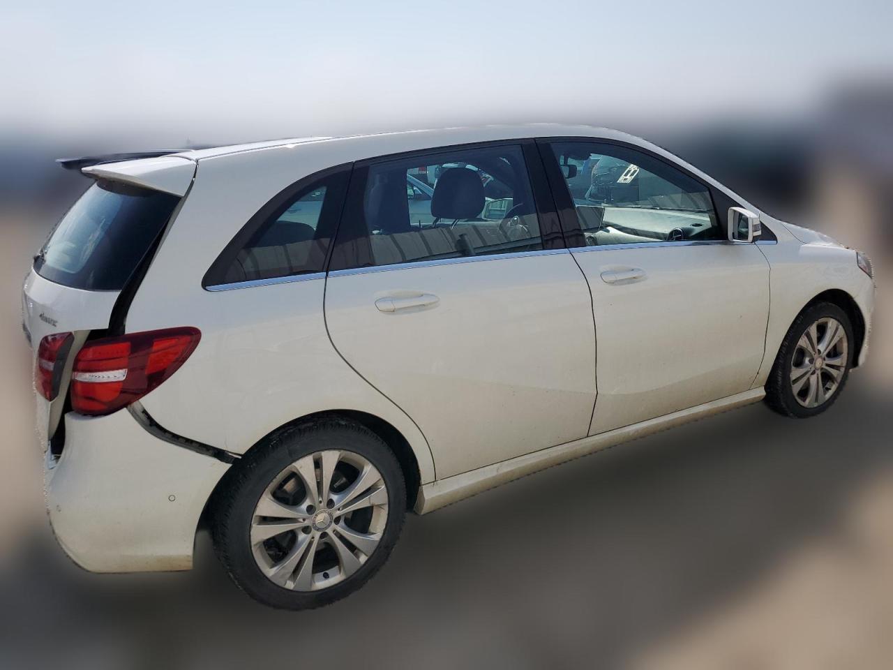 2015 Mercedes-Benz B 250 4Matic VIN: WDDMH4GB3FJ332709 Lot: 61253024