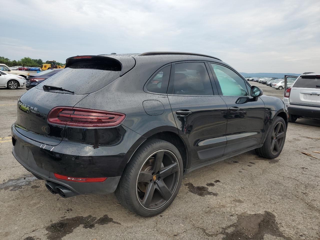 2018 Porsche Macan S VIN: WP1AB2A56JLB37320 Lot: 60021834