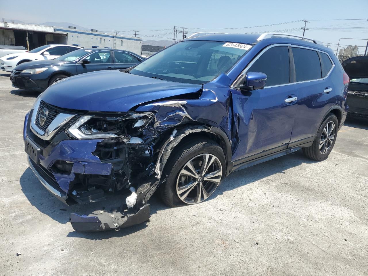 JN8AT2MT2KW266555 2019 NISSAN ROGUE - Image 1