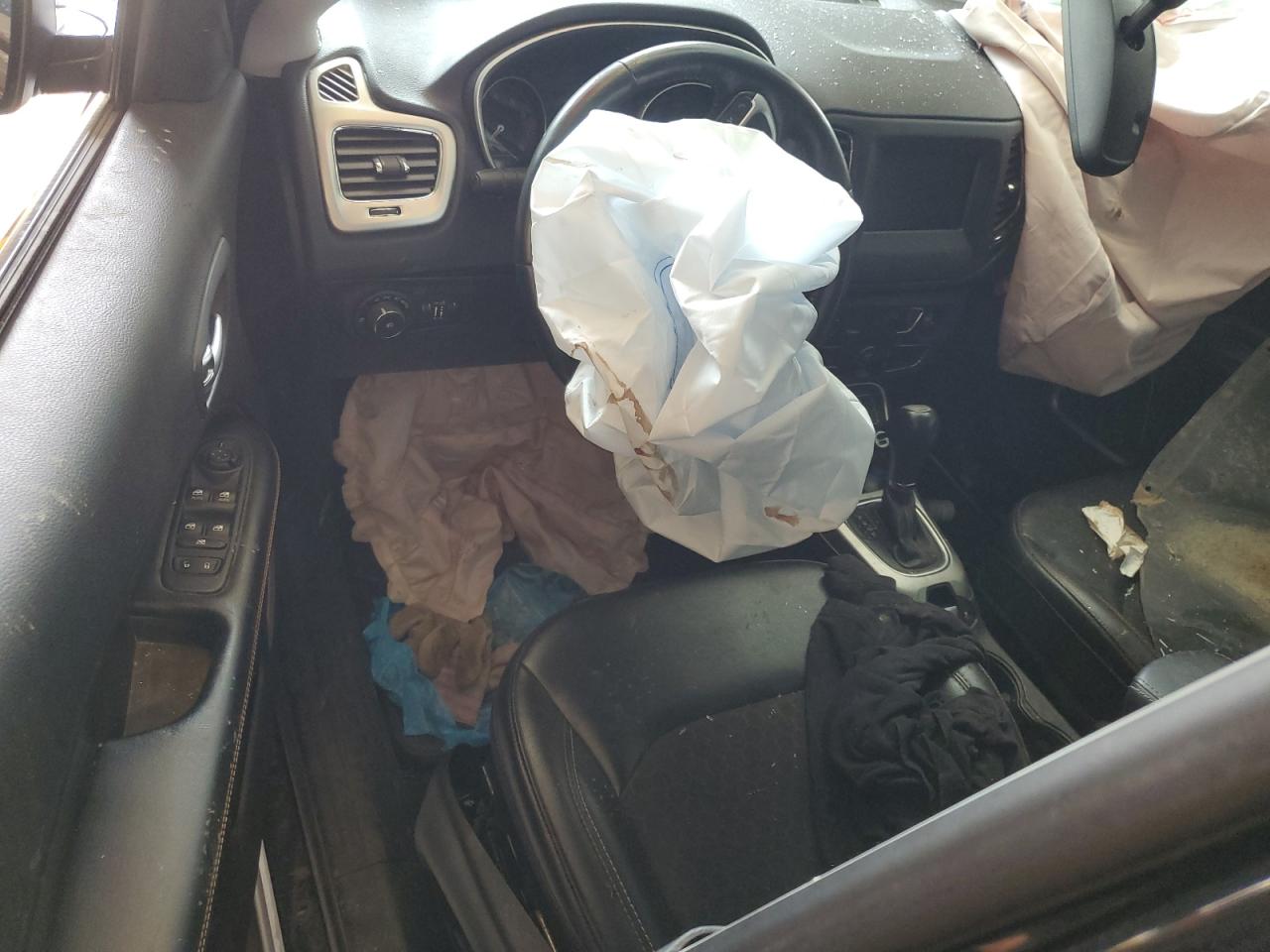 2018 Jeep Compass Latitude VIN: 3C4NJDBB1JT480689 Lot: 61737724