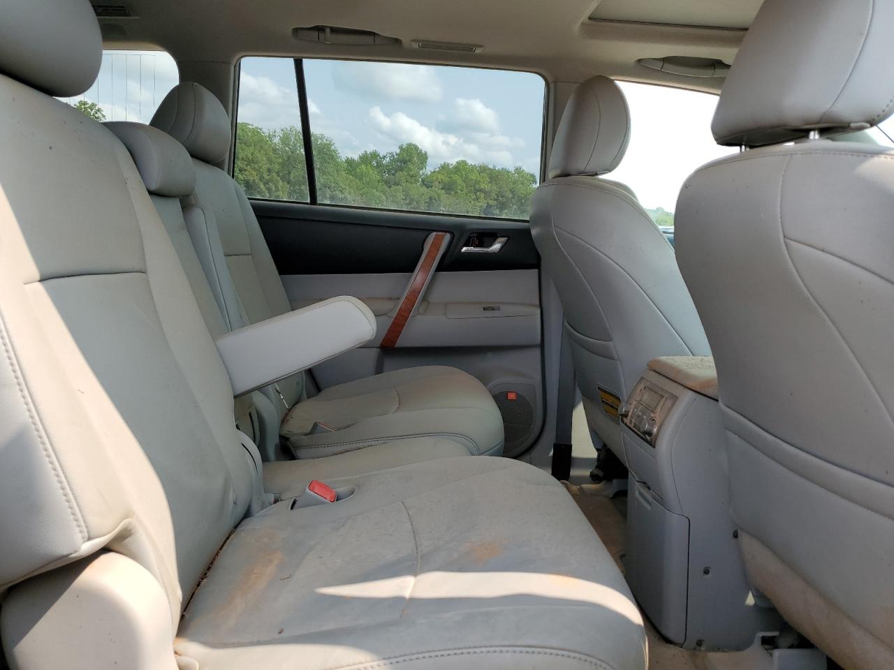 2010 Toyota Highlander Limited VIN: 5TDYK3EH7AS013727 Lot: 65024124