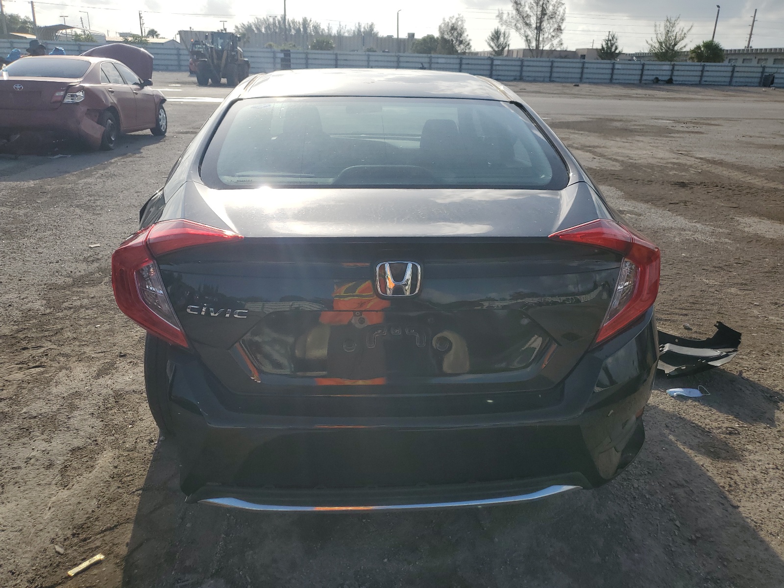 19XFC2F68KE019186 2019 Honda Civic Lx