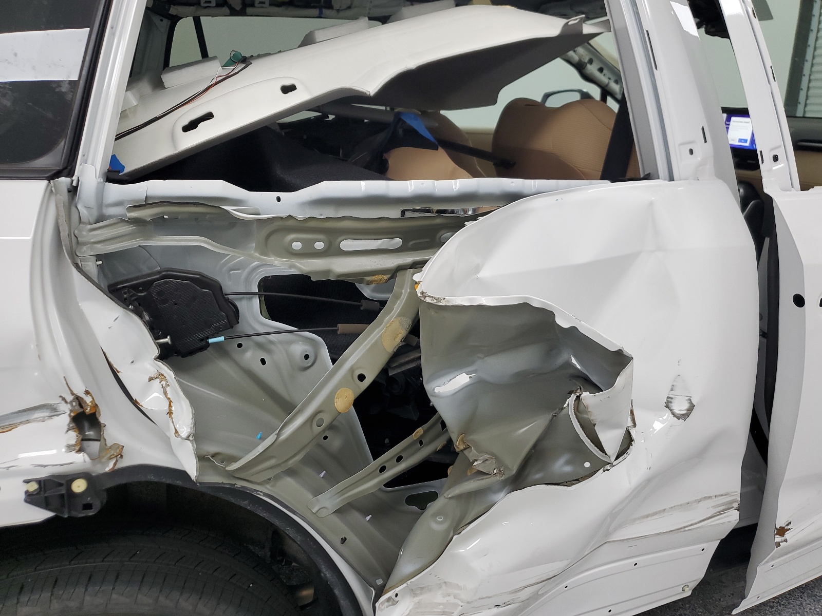 2T3LWRFV1RW199782 2024 Toyota Rav4 Le