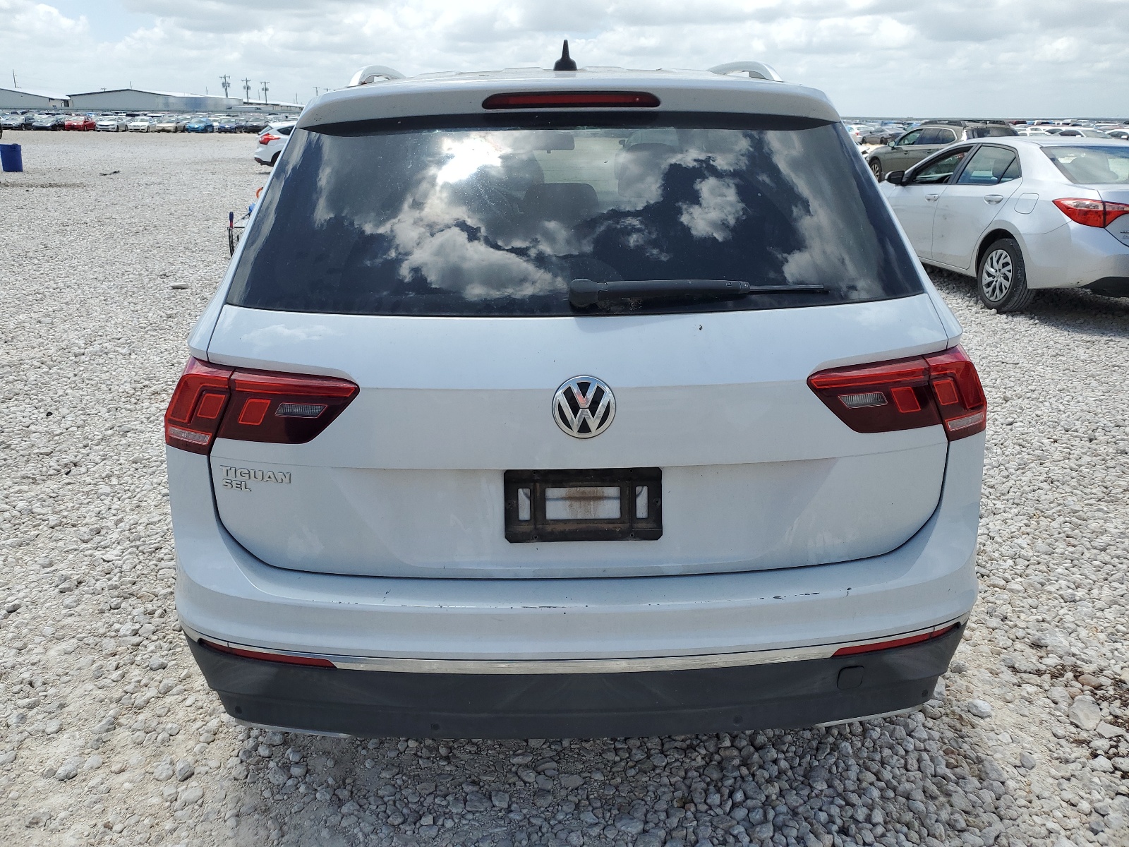 3VV3B7AX1KM055456 2019 Volkswagen Tiguan Se