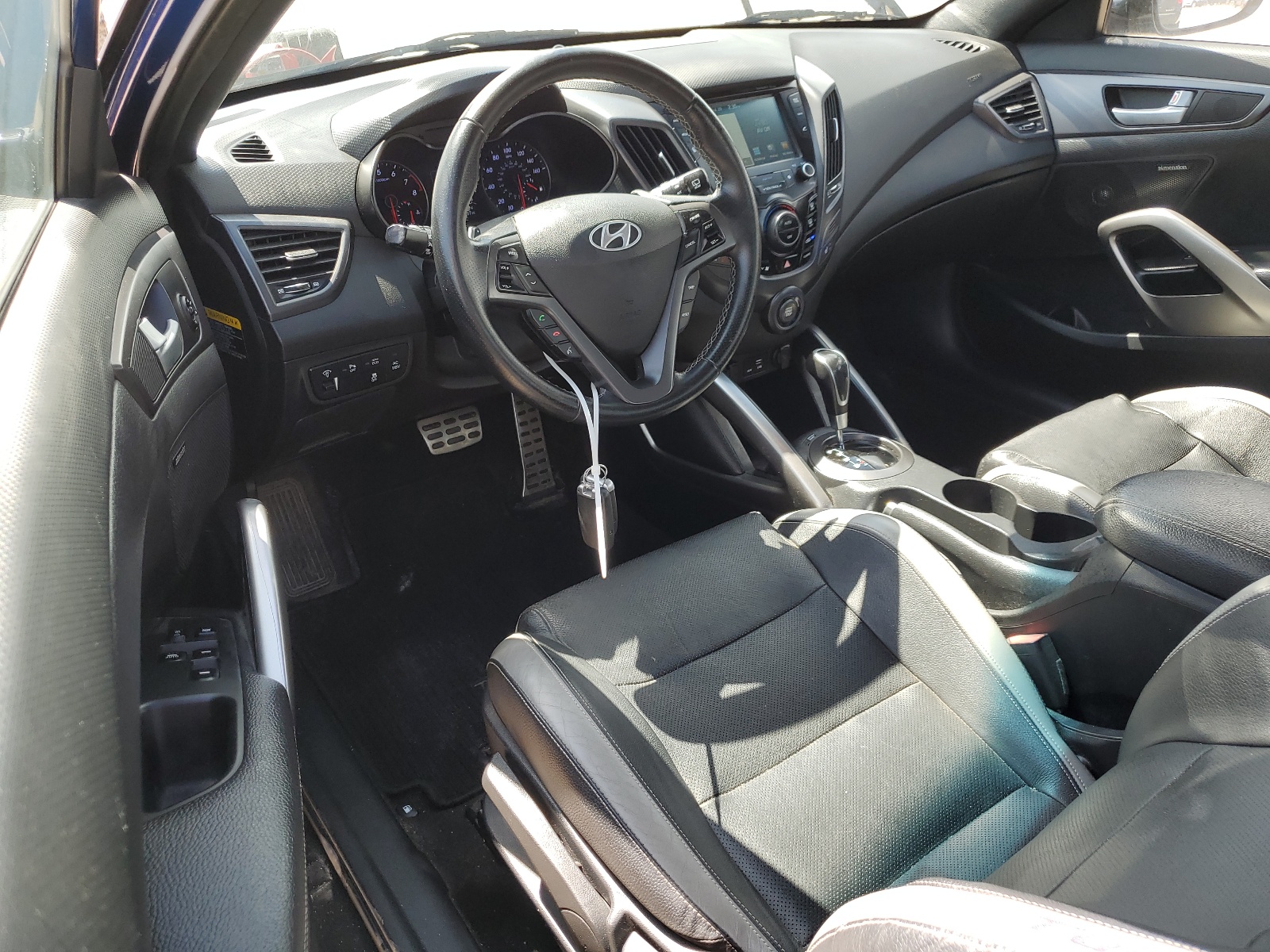 KMHTC6AE7GU289748 2016 Hyundai Veloster Turbo