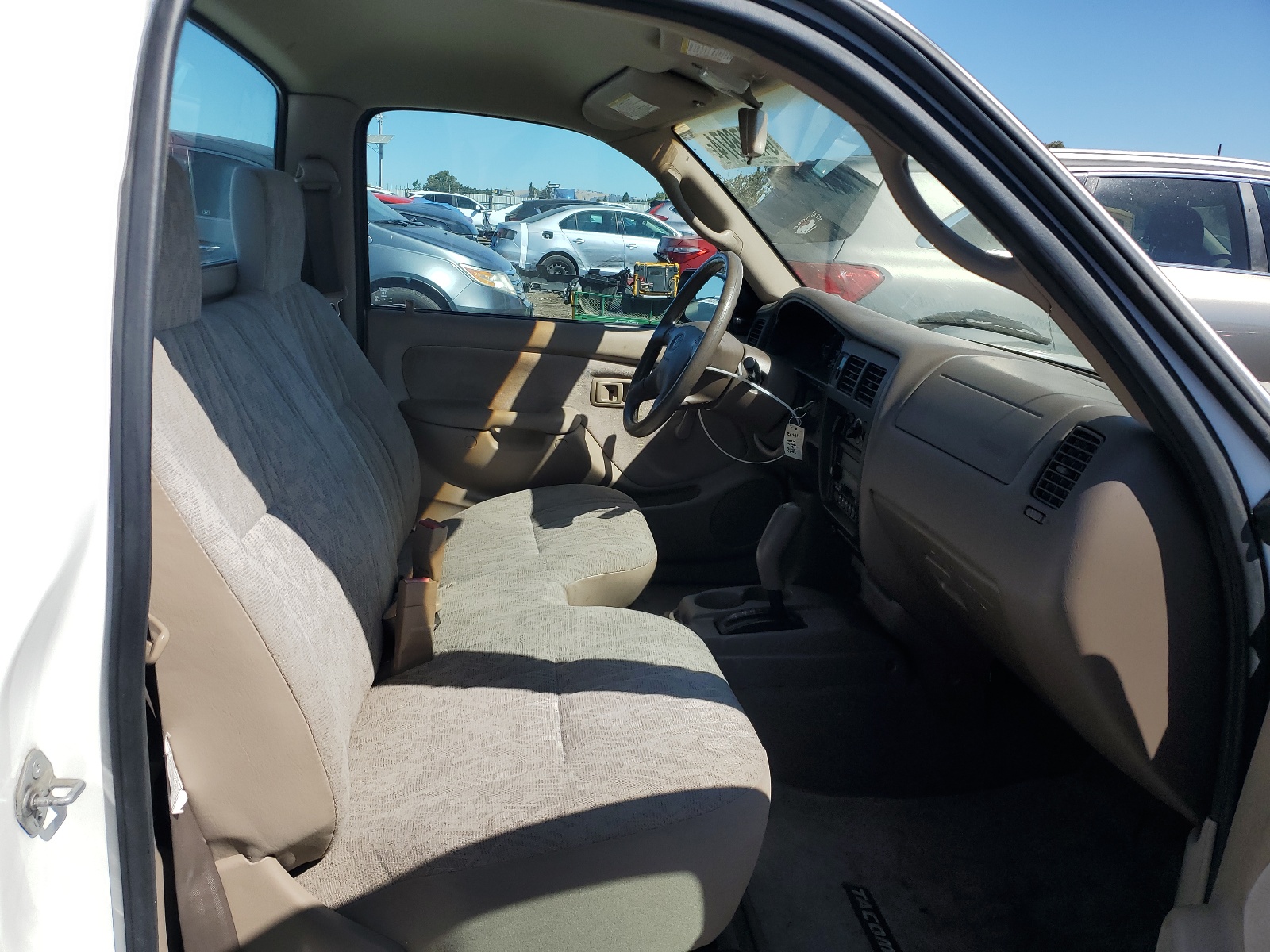 5TENL42N52Z125558 2002 Toyota Tacoma