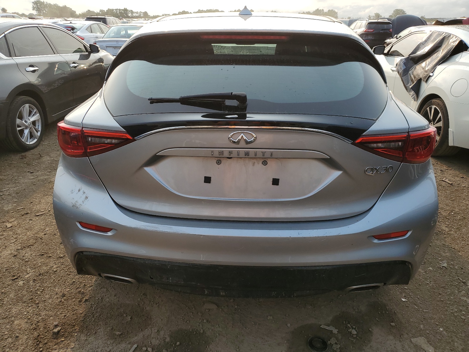 SJKCH5CP9HA017250 2017 Infiniti Qx30 Base