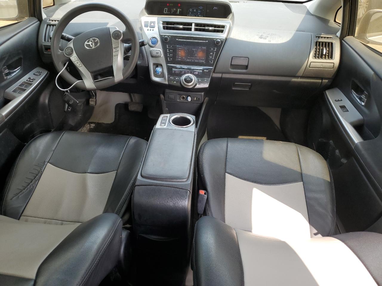 2017 Toyota Prius V VIN: JTDZN3EUXHJ068740 Lot: 64552644