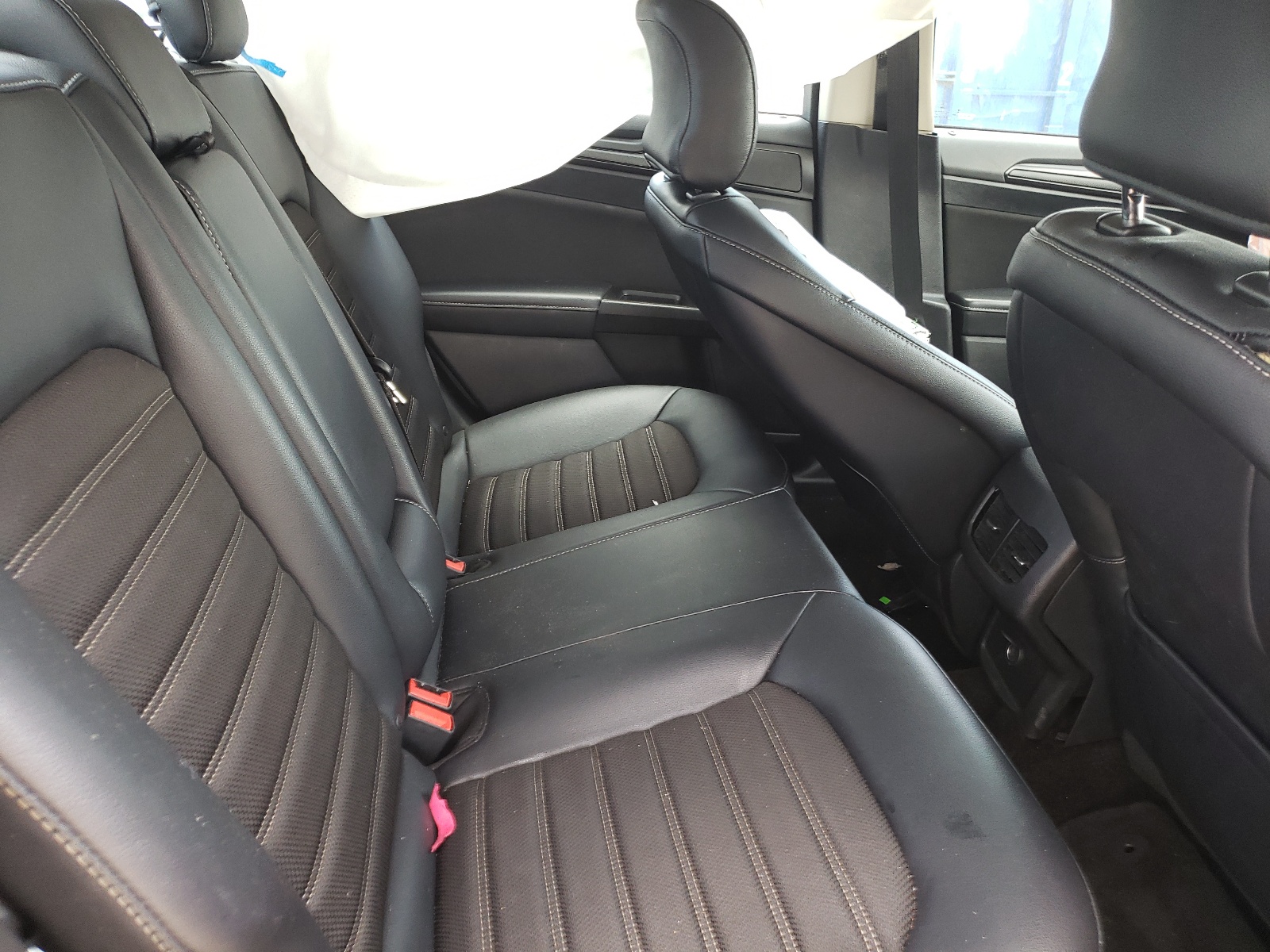 3FA6P0H77JR160097 2018 Ford Fusion Se