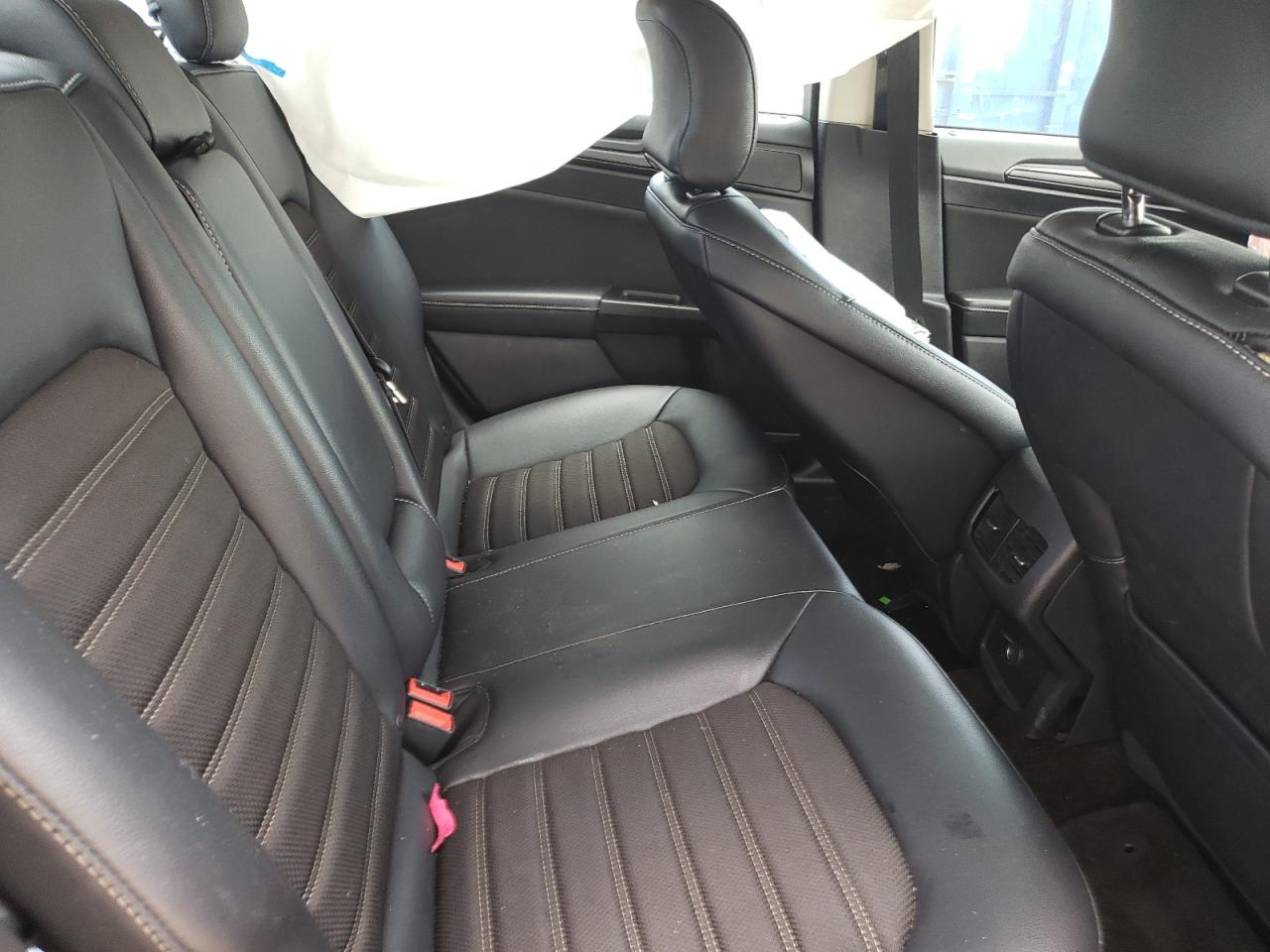 2018 Ford Fusion Se VIN: 3FA6P0H77JR160097 Lot: 63694544