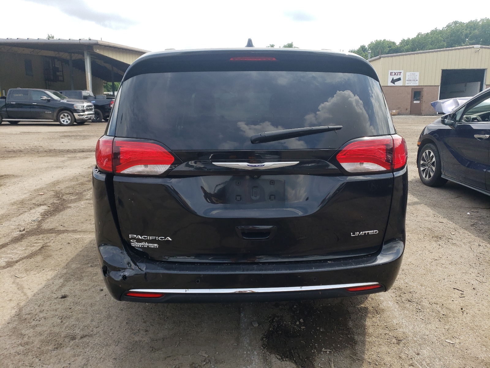 2C4RC1GG3KR686860 2019 Chrysler Pacifica Limited