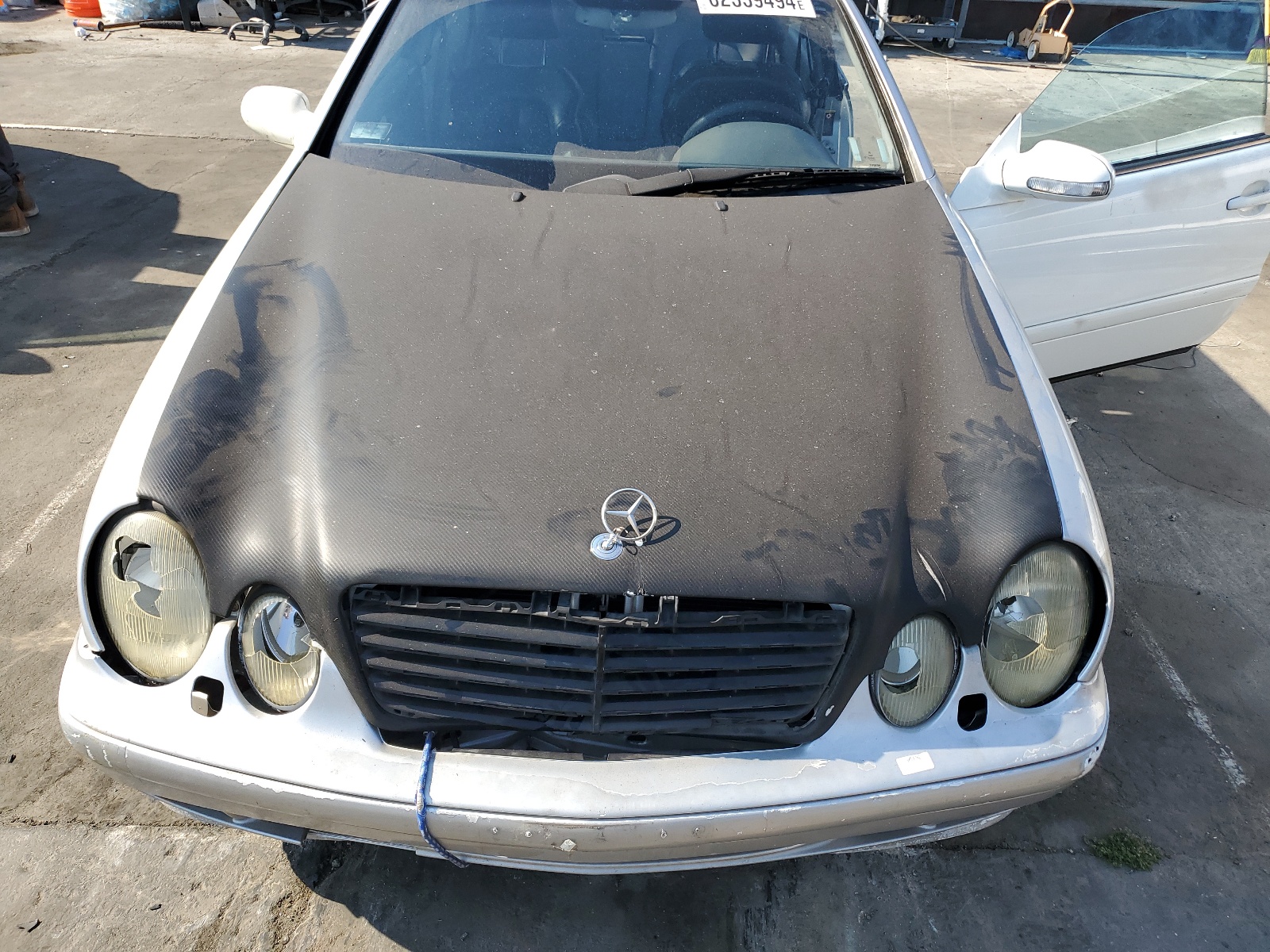 WDBLJ65G12T126256 2002 Mercedes-Benz Clk 320