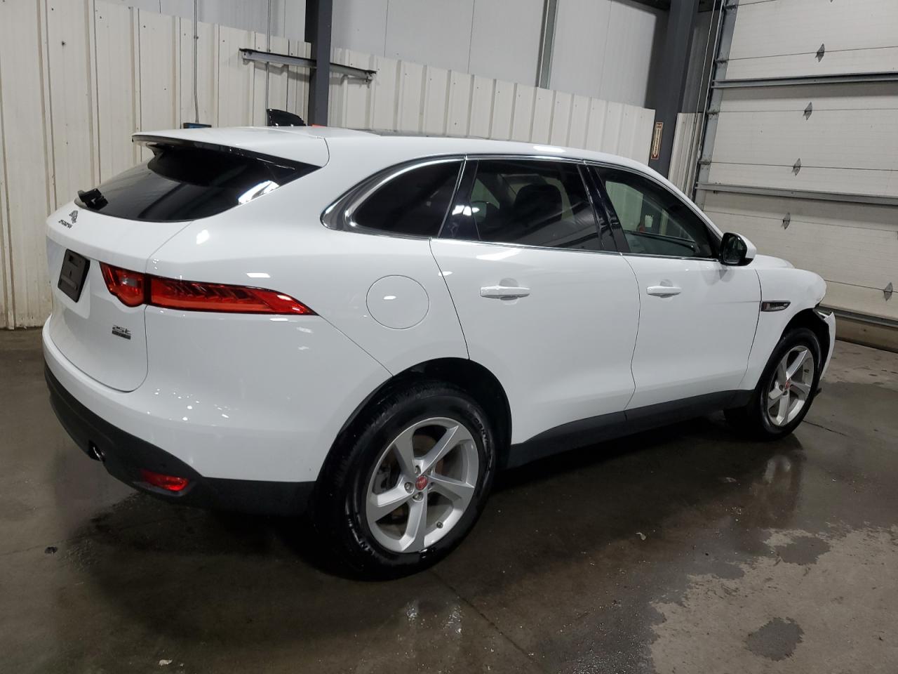 VIN SADCJ2FX4LA624252 2020 JAGUAR F-PACE no.3