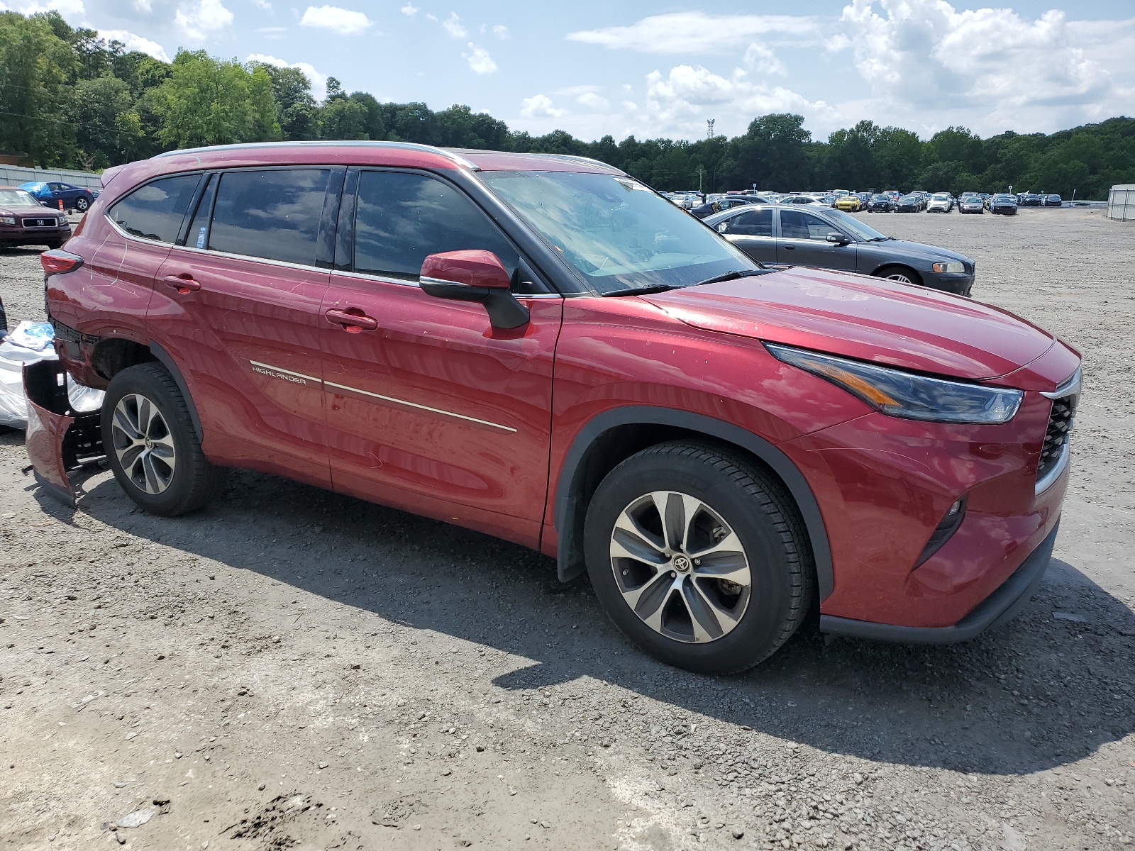 5TDGZRBH2MS084949 2021 Toyota Highlander Xle