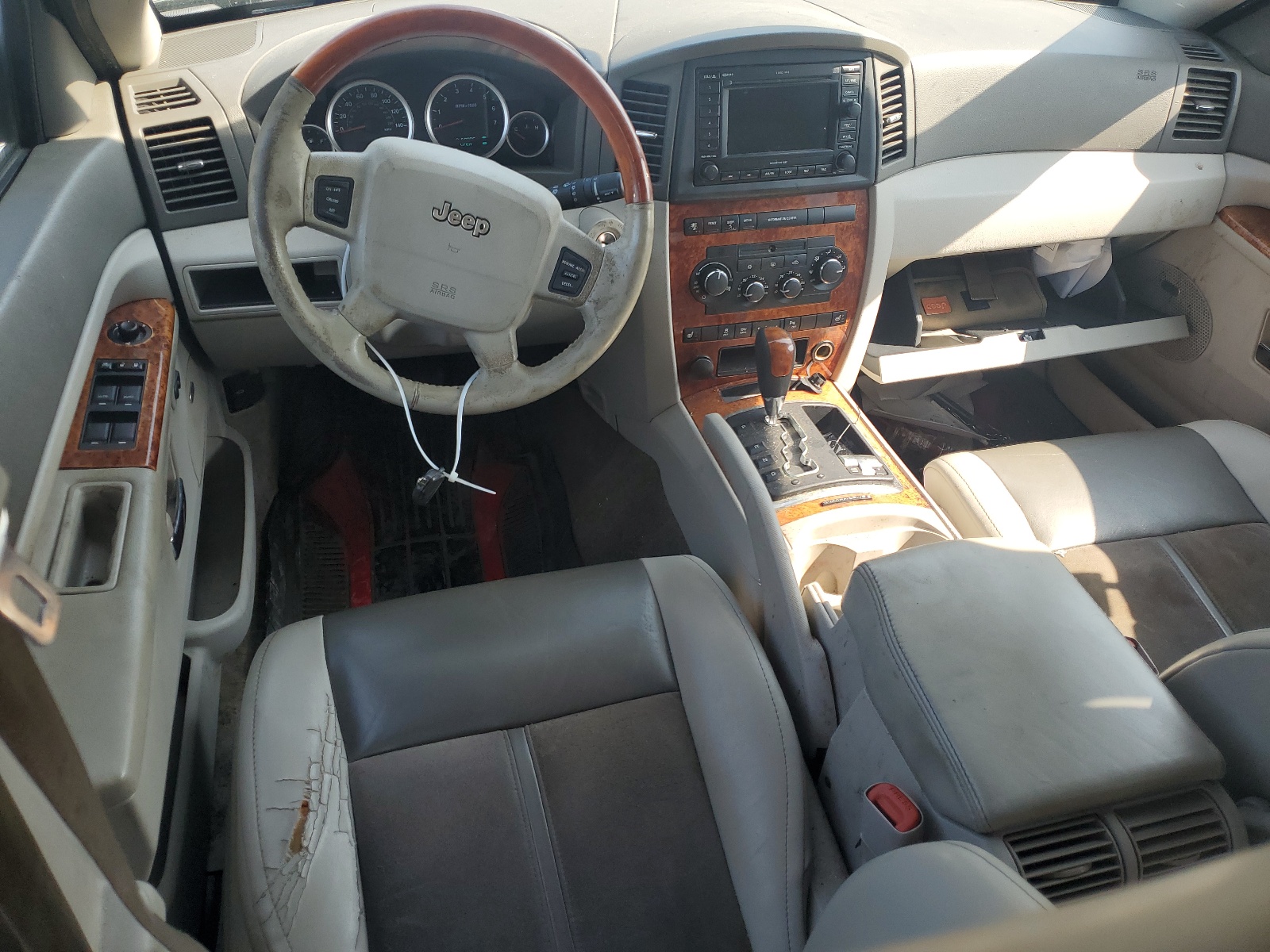 1J8HR68297C557072 2007 Jeep Grand Cherokee Overland