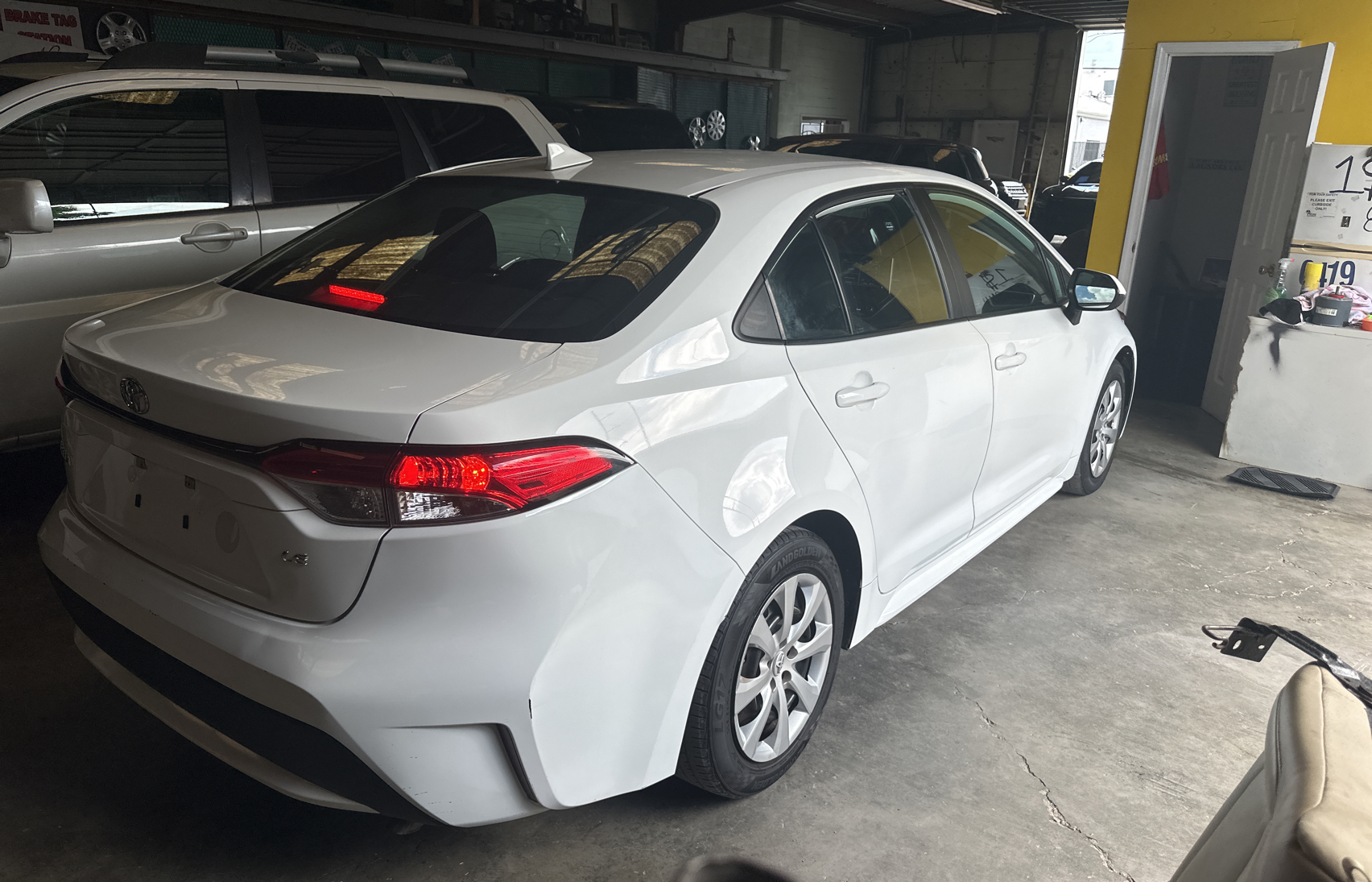 2021 Toyota Corolla Le vin: 5YFEPMAE8MP152719