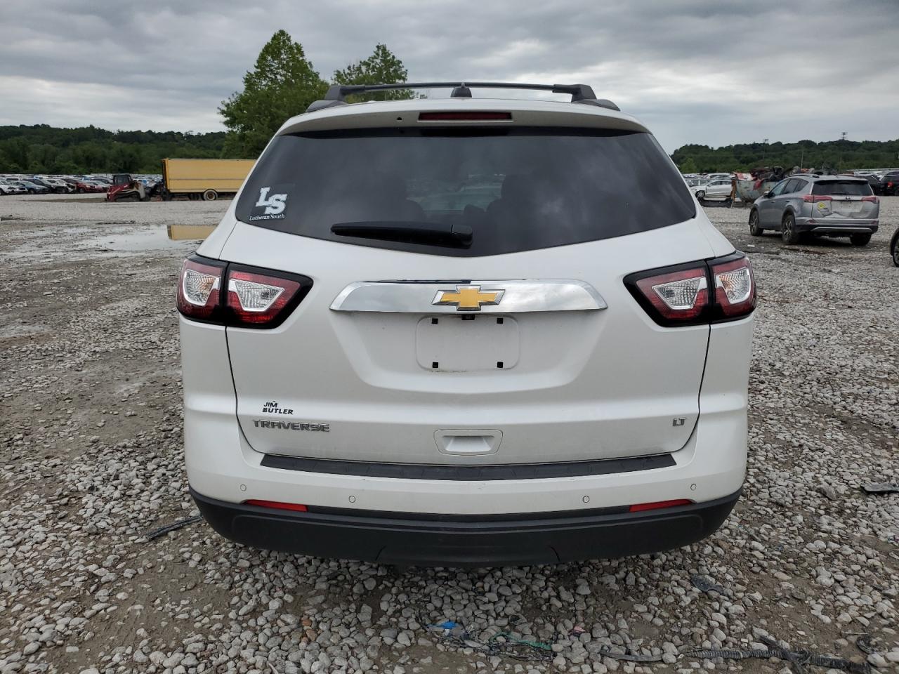 1GNKRHKD4HJ254949 2017 Chevrolet Traverse Lt