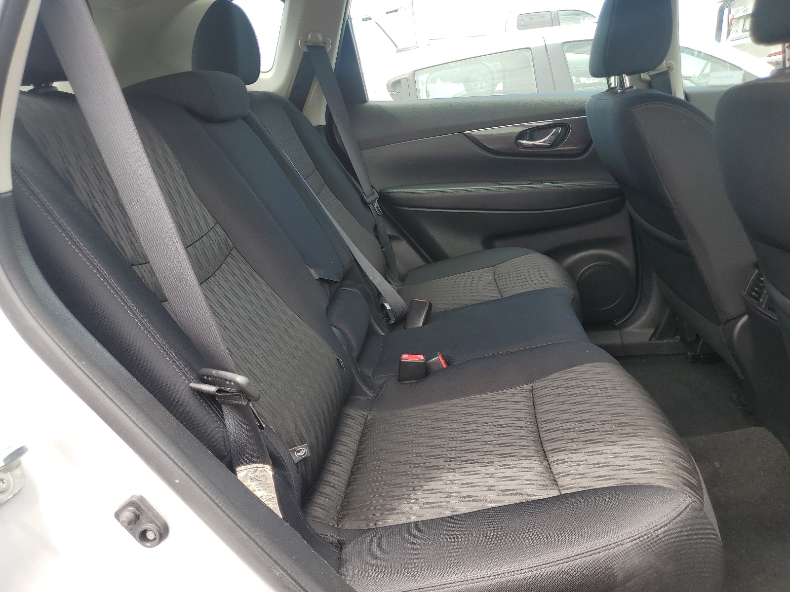 5N1AT2MT5JC757855 2018 Nissan Rogue S