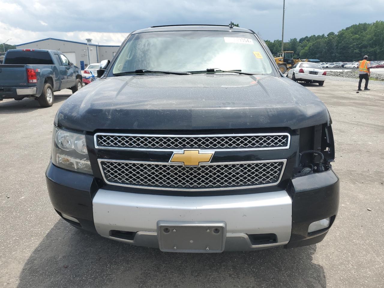 2013 Chevrolet Suburban C1500 Lt VIN: 1GNSCJE06DR111952 Lot: 63249354