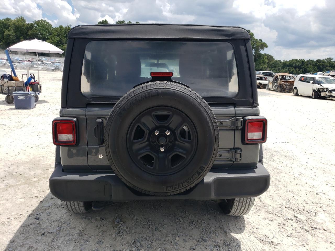 2020 Jeep Wrangler Sport VIN: 1C4GJXAG7LW143240 Lot: 64058024