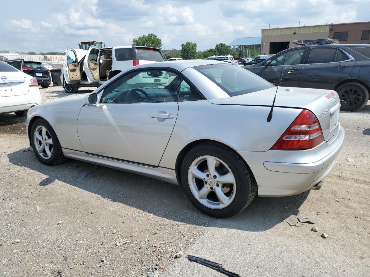 2002 Mercedes-Benz Slk 320 VIN: WDBKK65F52F245815 Lot: 62745914
