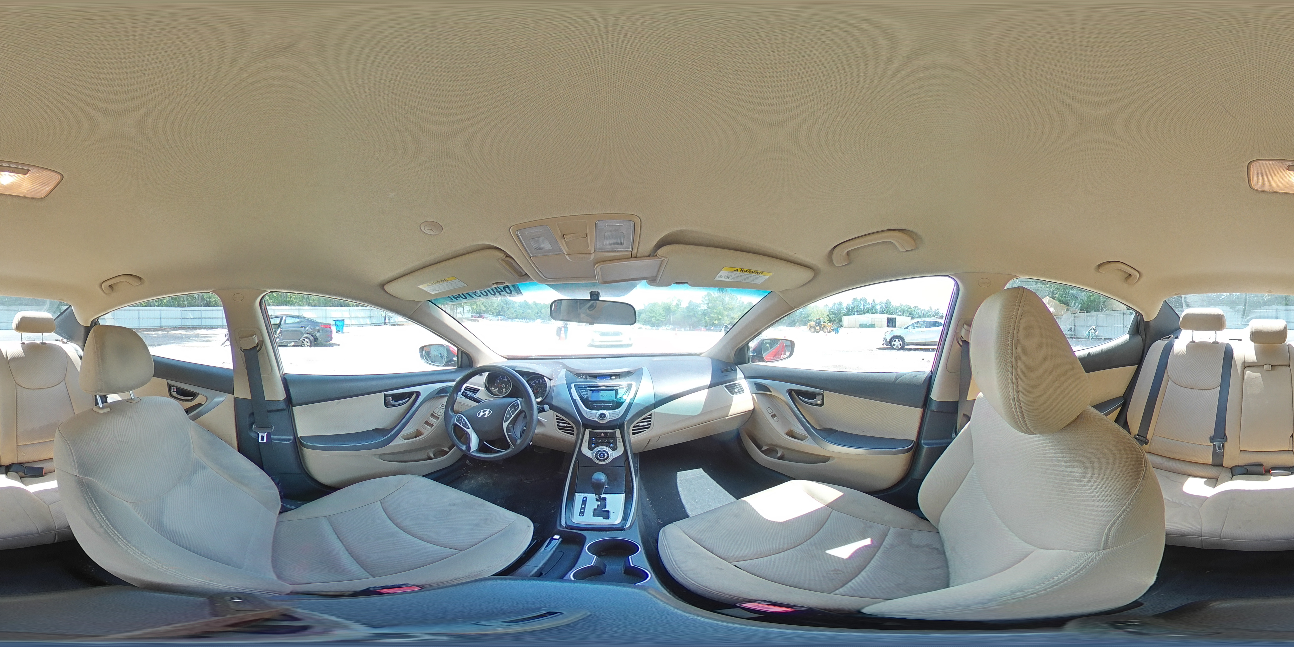 2012 Hyundai Elantra - Image 13
