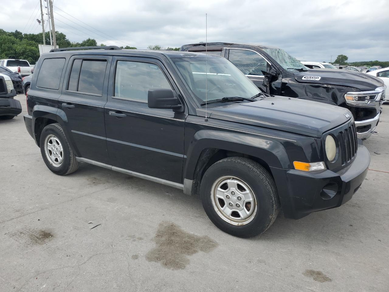 2010 Jeep Liberty (Patriot) - Image 4