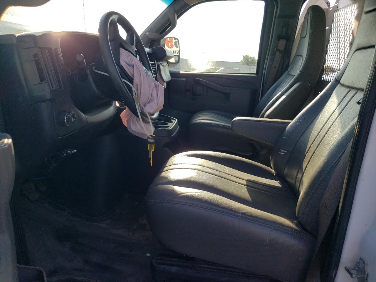 2017 Chevrolet Express G2500 VIN: 1GCWGAFF2H1297981 Lot: 62653884