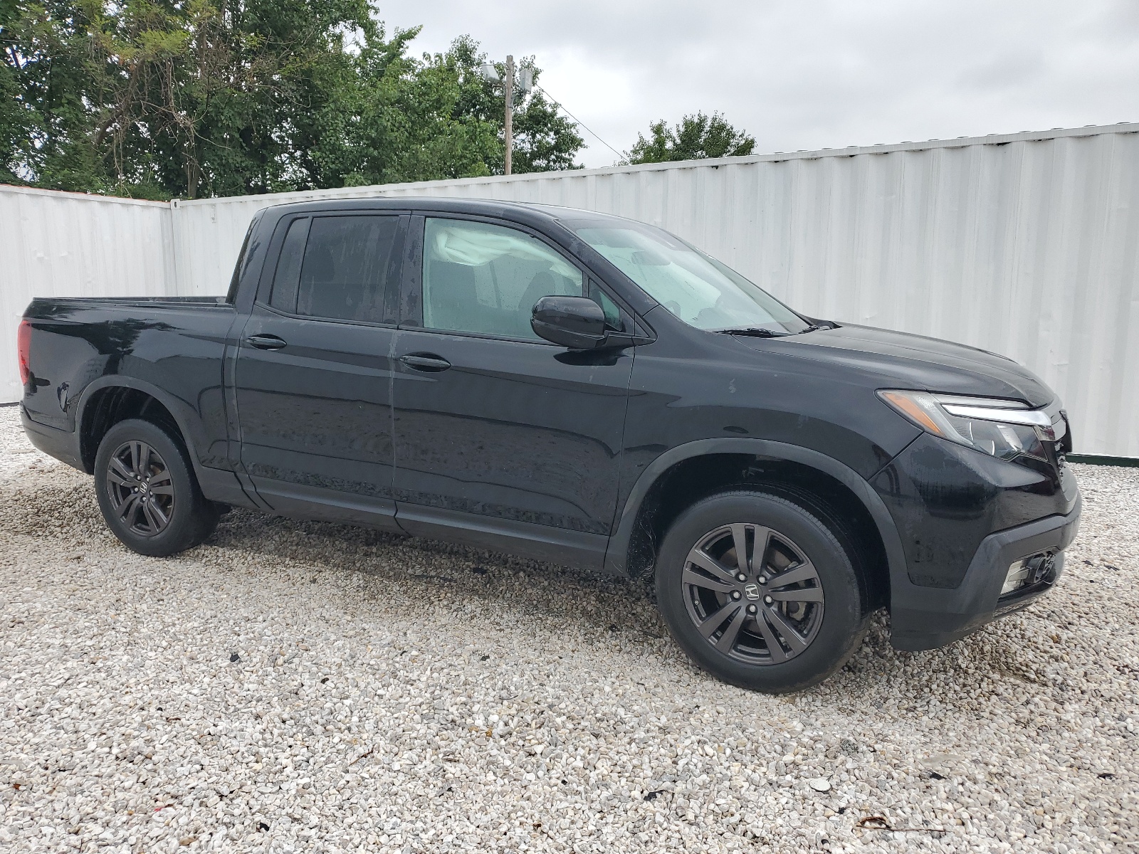 2020 Honda Ridgeline Sport vin: 5FPYK3F1XLB021983