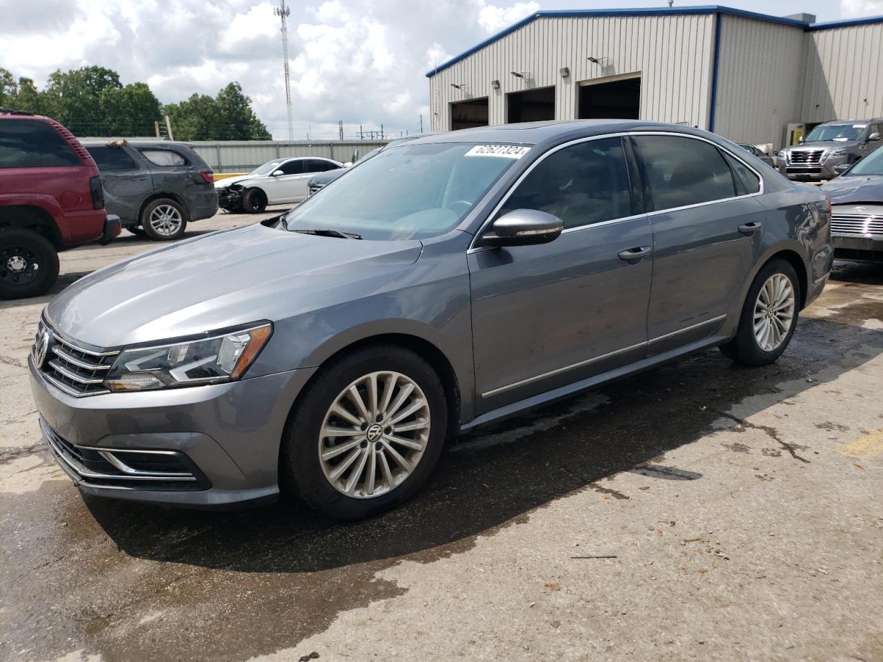 2017 Volkswagen Passat Se na sprzedaż w Rogersville, MO - Side