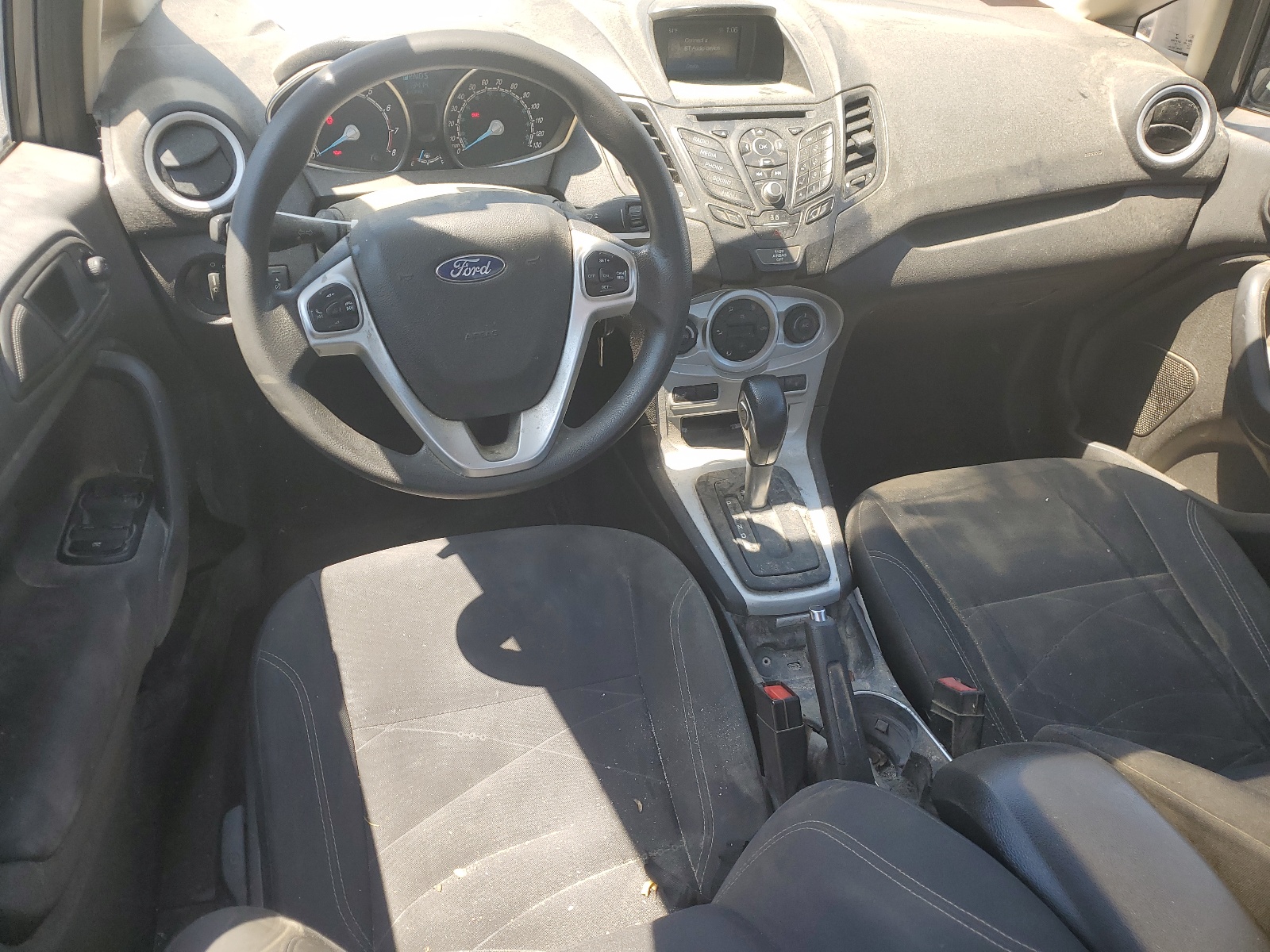 3FADP4BJ2JM114760 2018 Ford Fiesta Se