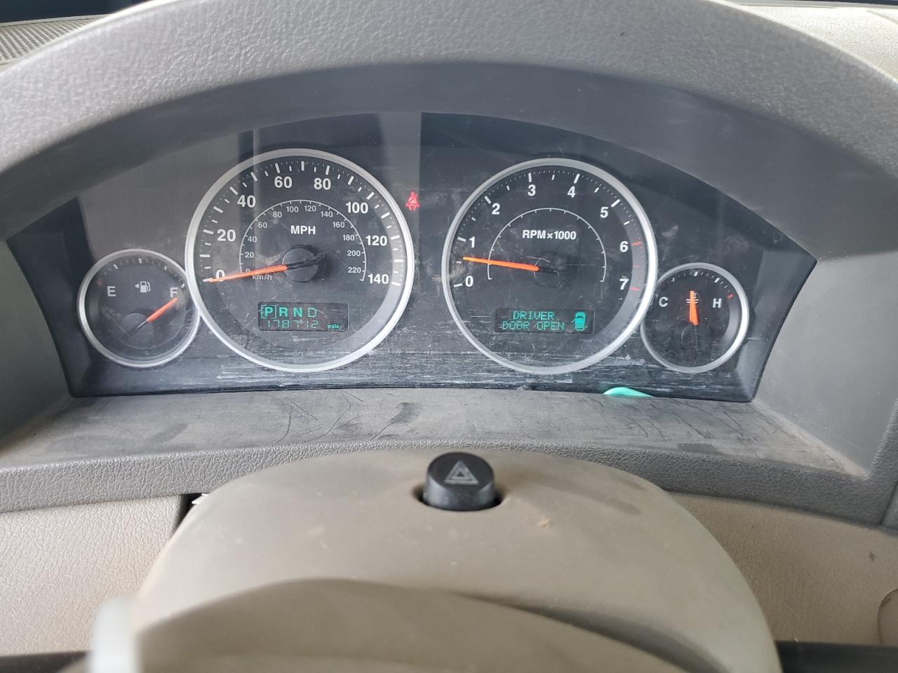 2005 Jeep Grand Cherokee Limited VIN: 1J8HR58255C572062 Lot: 63985744