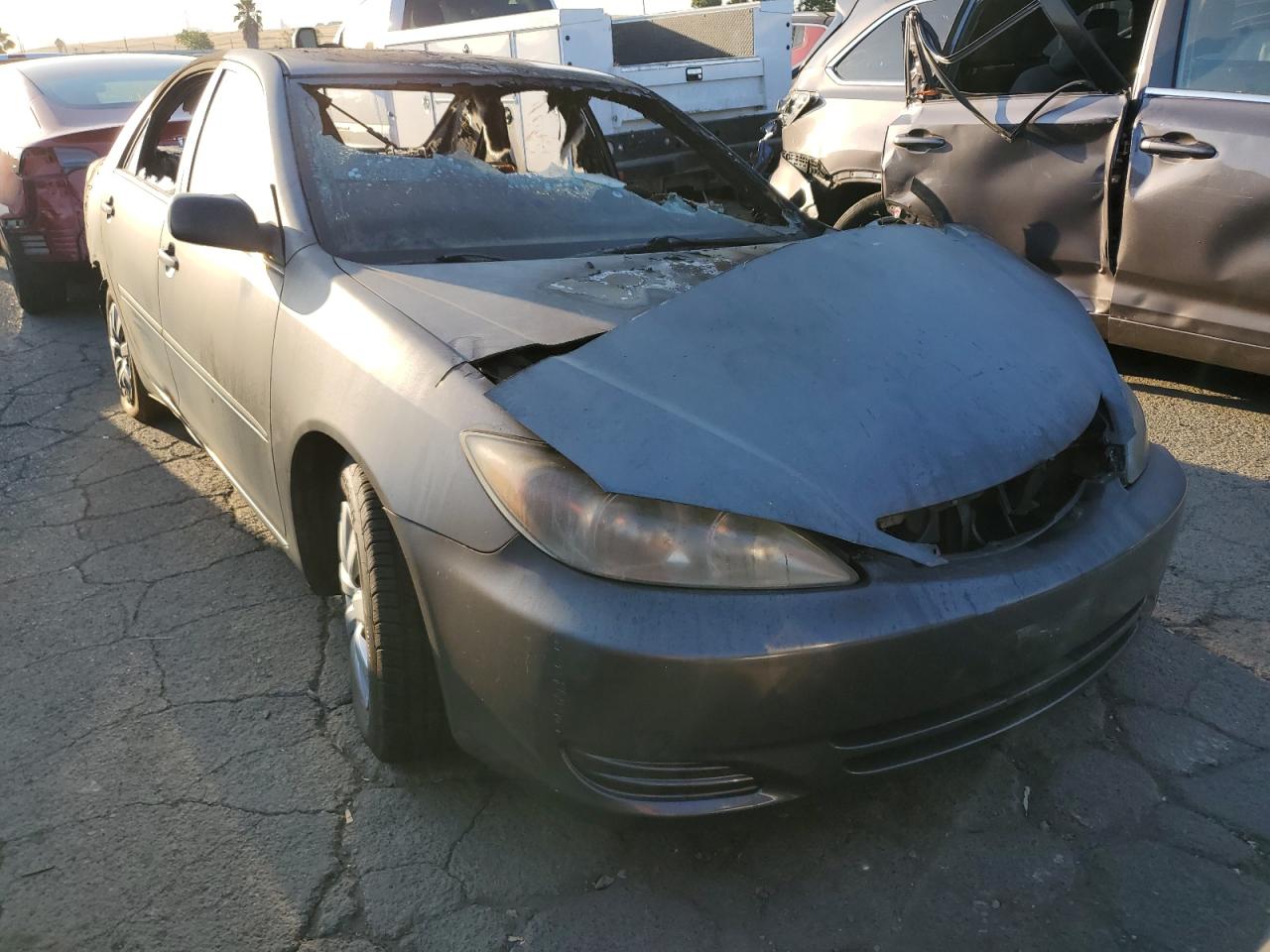 2003 Toyota Camry Le VIN: 4T1BE32K83U758199 Lot: 62495784