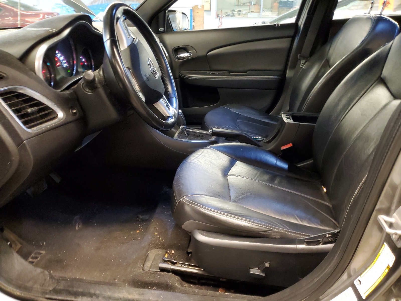 1B3BD2FG0BN621646 2011 Dodge Avenger Lux