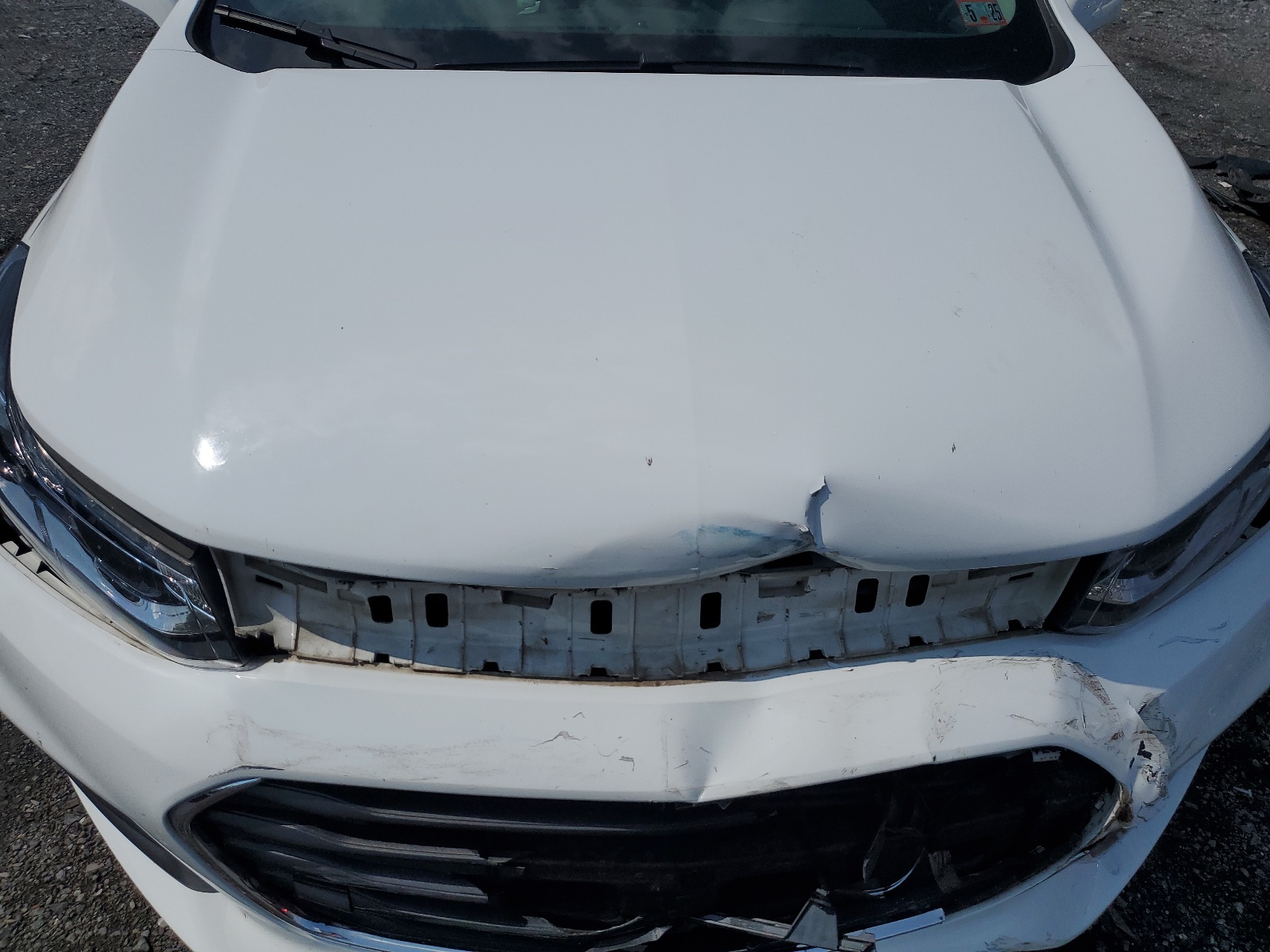 KL7CJNSB3JB599307 2018 Chevrolet Trax Ls