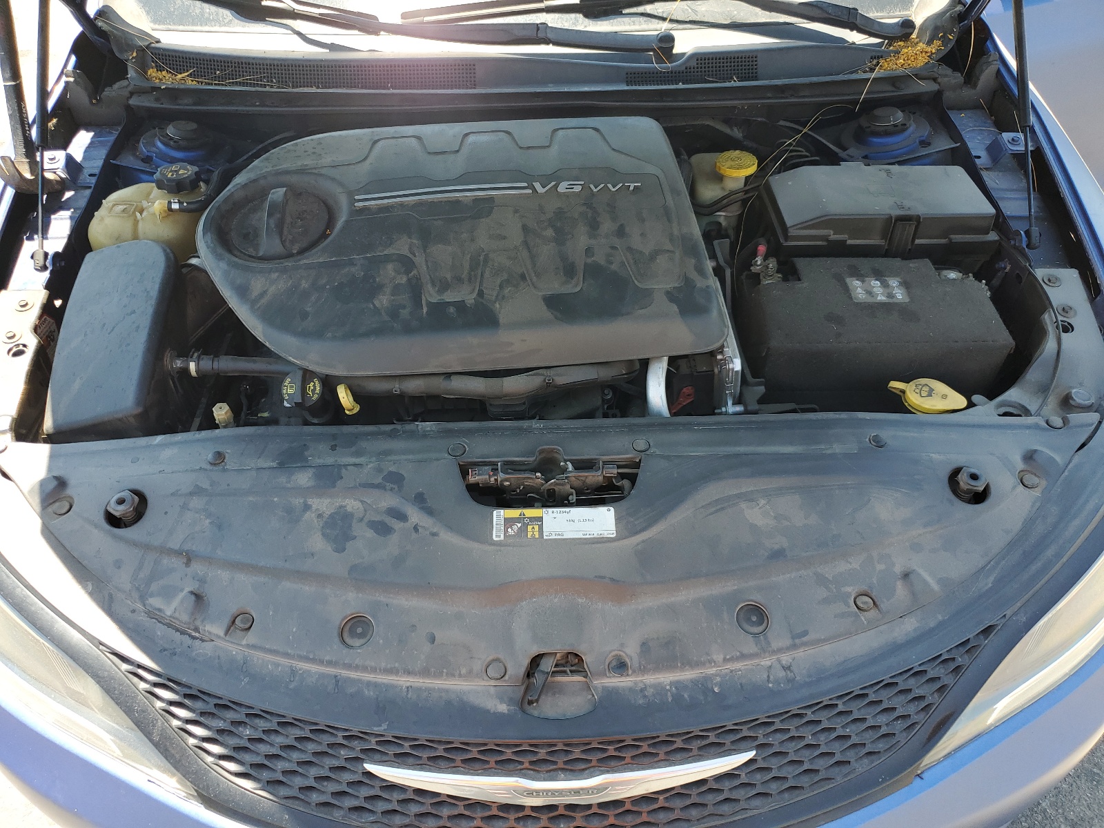 1C3CCCBG0FN526094 2015 Chrysler 200 S