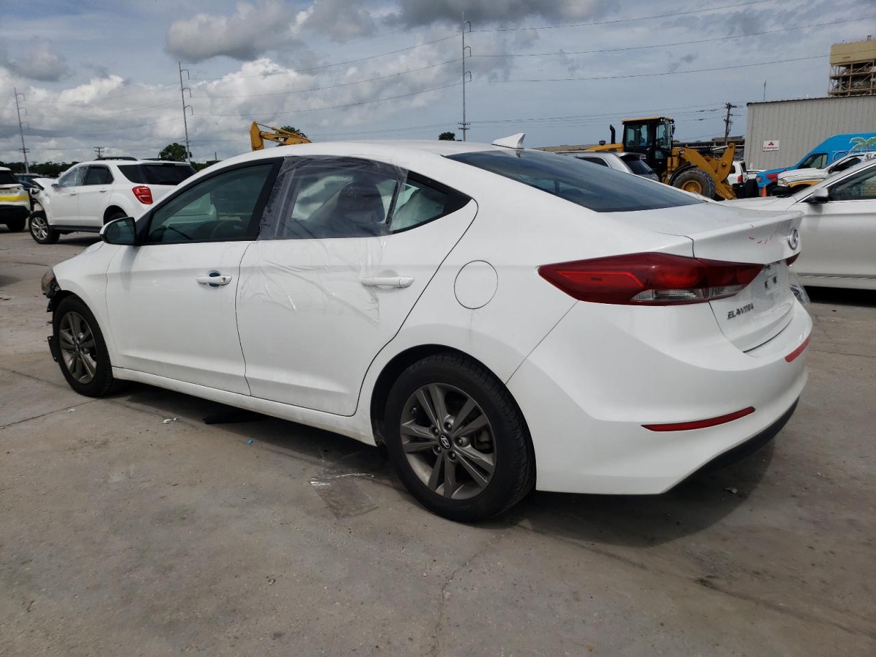 5NPD84LF2JH246943 2018 HYUNDAI ELANTRA - Image 2