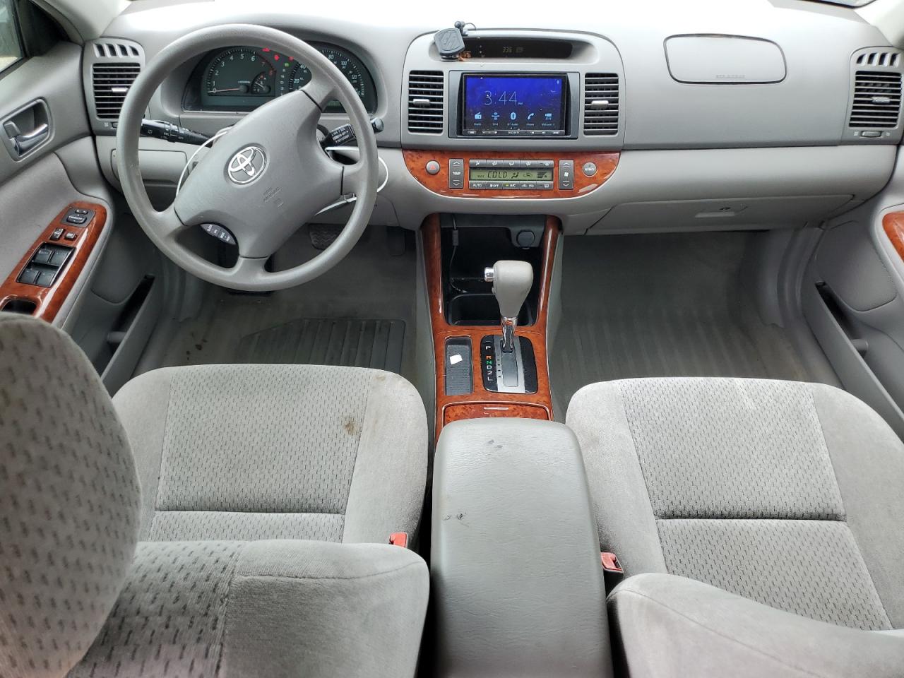 2003 Toyota Camry Le VIN: 4T1BE32K73U742463 Lot: 64671744