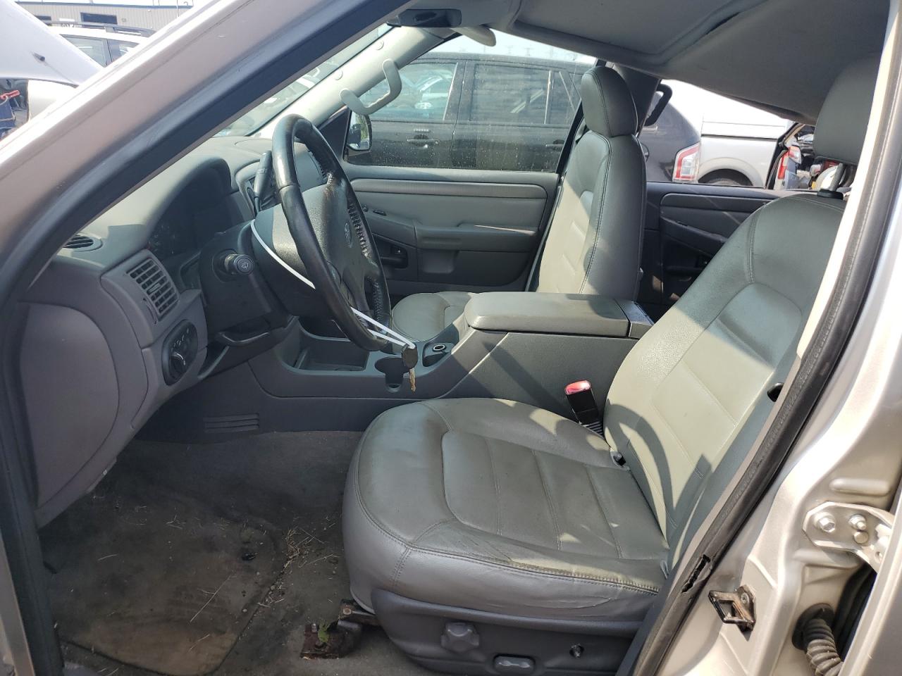 2004 Ford Explorer Xlt VIN: 1FMZU73W04ZA49524 Lot: 64047474