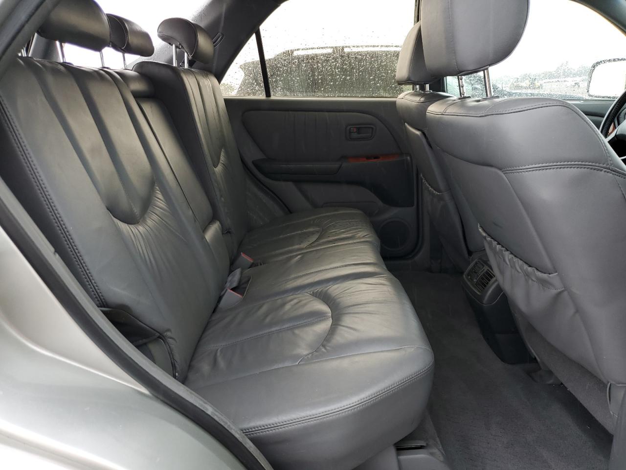 2000 Lexus Rx 300 VIN: JT6HF10U0Y0105778 Lot: 64925704