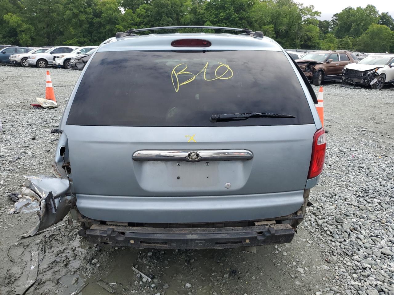 2004 Chrysler Town & Country Touring VIN: 2C8GP54L14R546425 Lot: 64413904