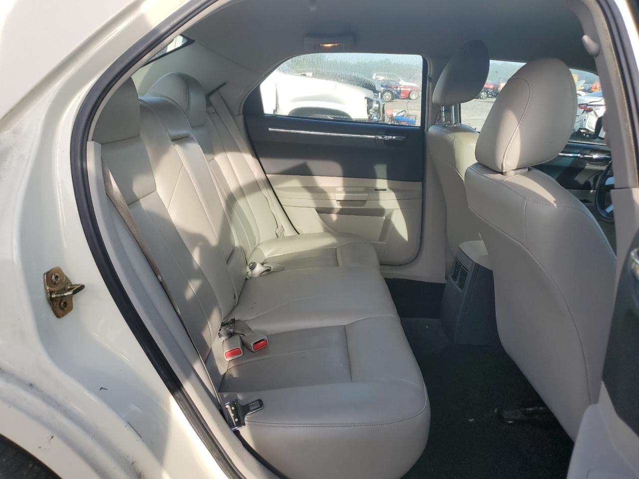 2005 Chrysler 300 Touring VIN: 2C3JA53G65H612041 Lot: 64049874