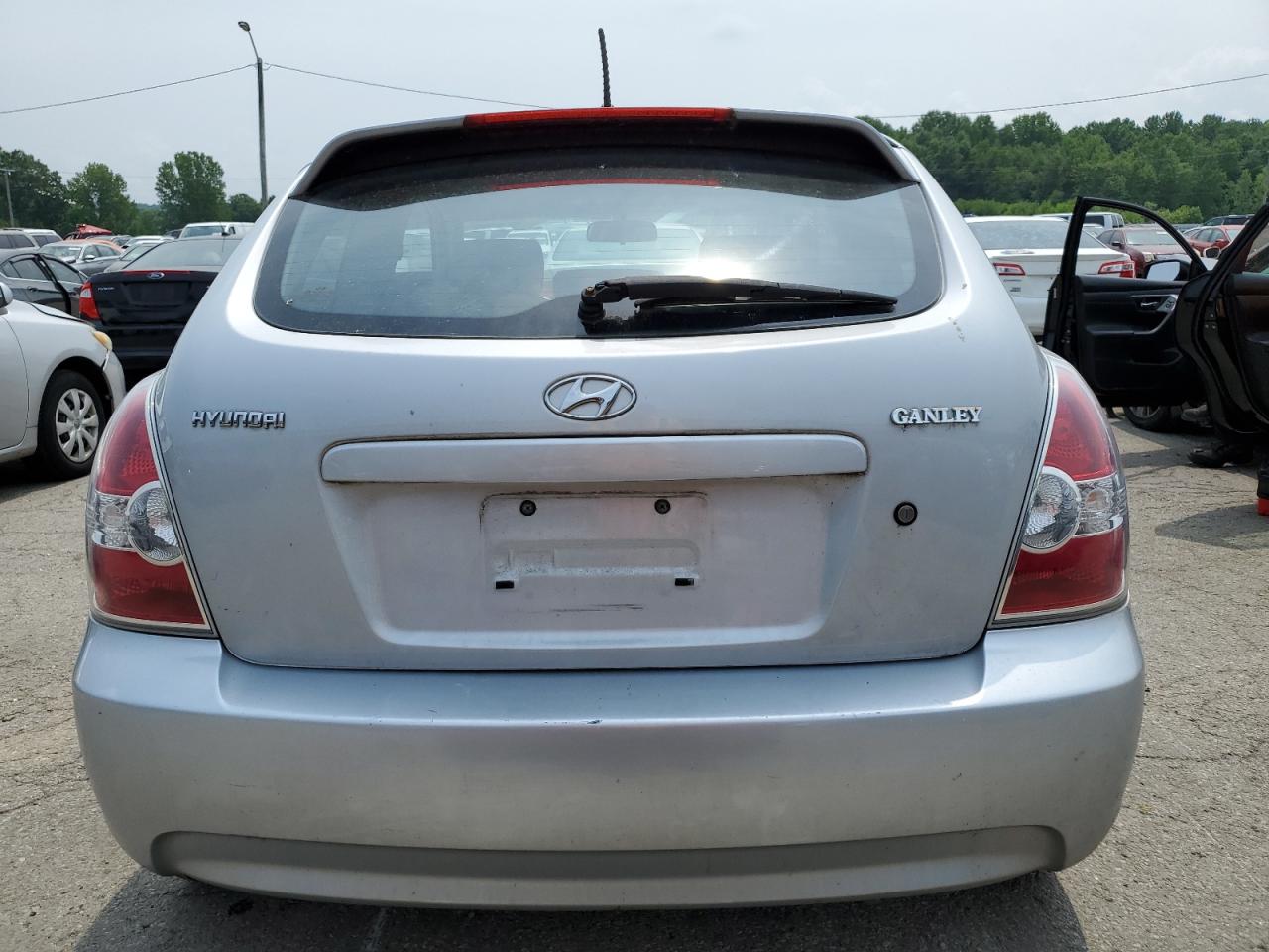 2007 Hyundai Accent Se VIN: KMHCN36CX7U038061 Lot: 63790134