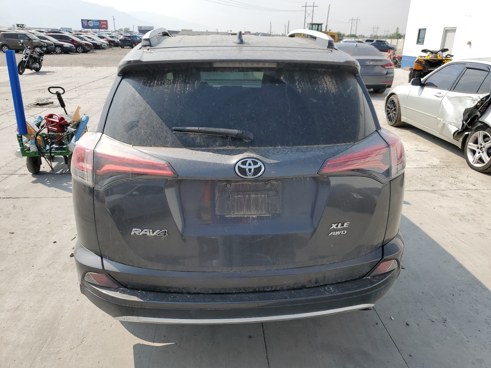 2T3RFREV2GW472883 2016 Toyota Rav4 Xle