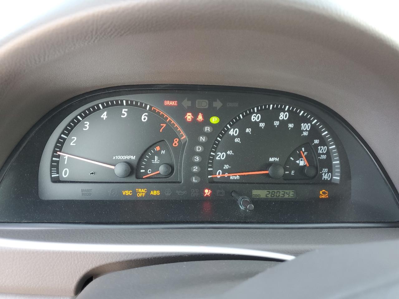 2004 Toyota Camry Le VIN: 4T1BF30K04U576661 Lot: 62947344