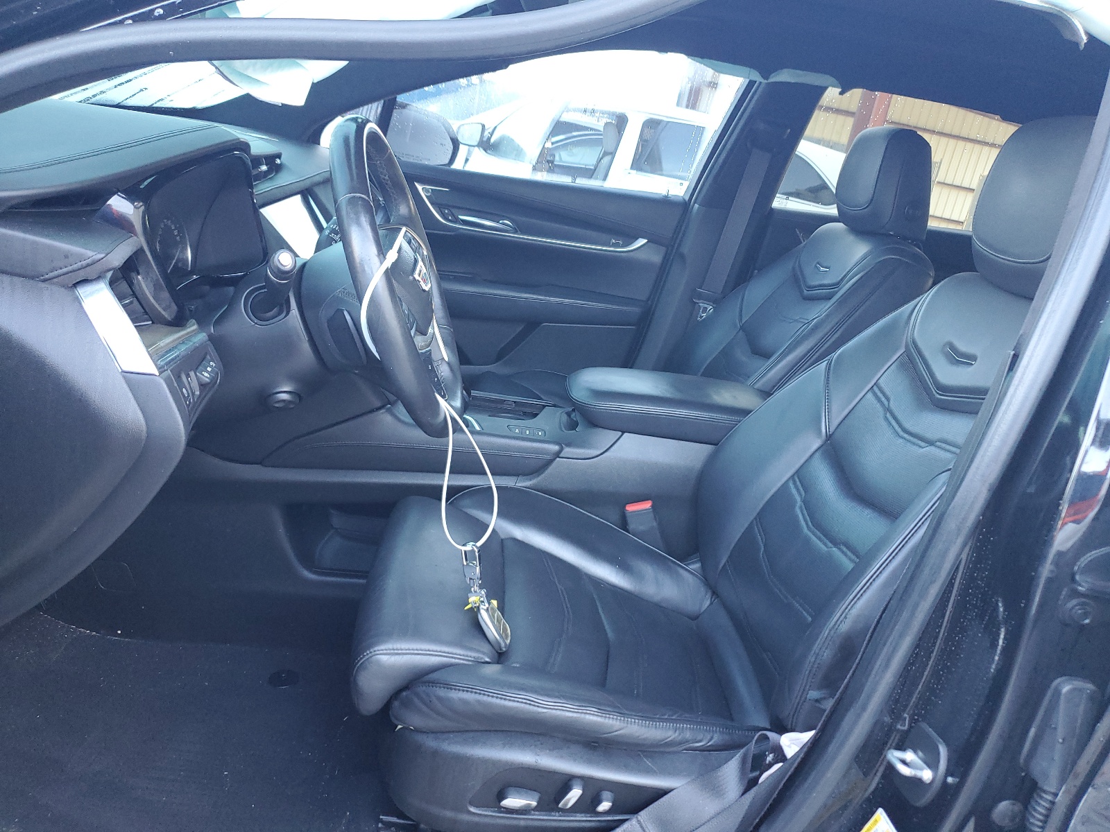 1GYKNFRS7HZ124169 2017 Cadillac Xt5 Platinum