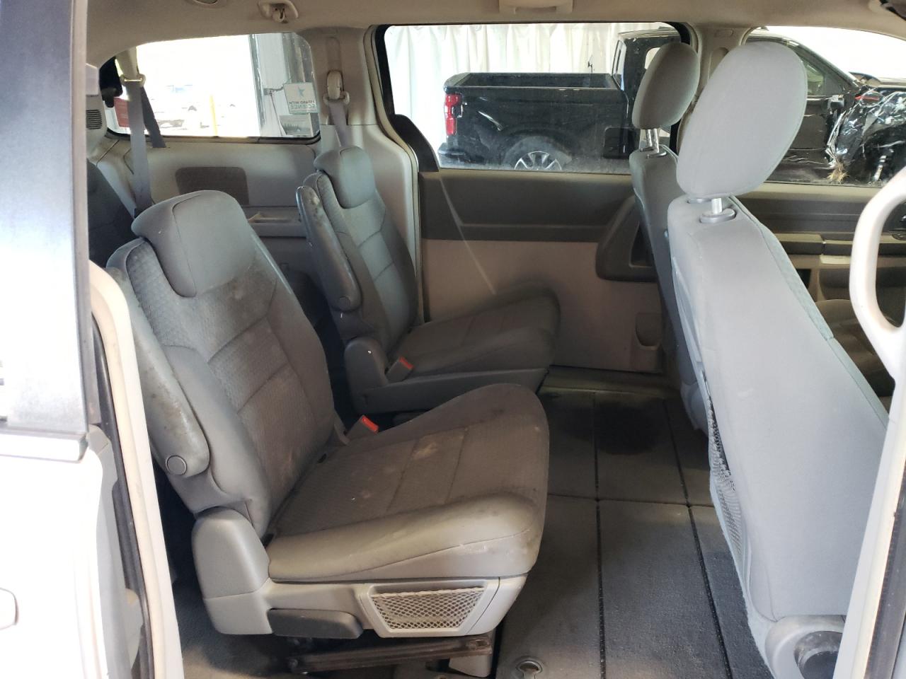 2010 Chrysler Town & Country Lx VIN: 2A4RR4DE7AR114895 Lot: 59396434